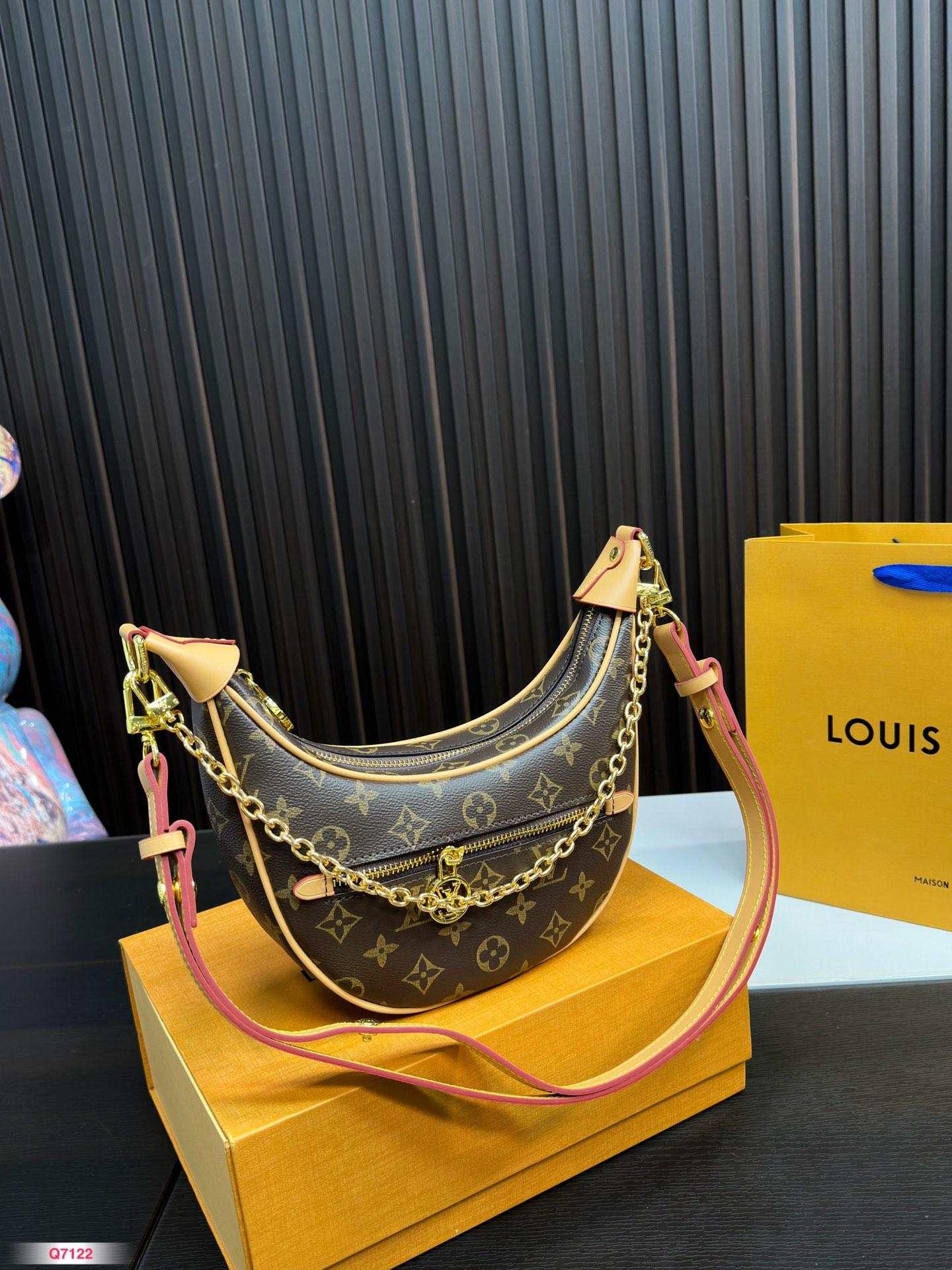 Replica Louis Vuitton Bag 12*22CM