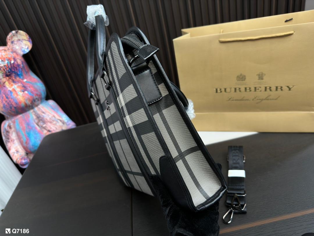 Replica Burberry Bag 37*28CM