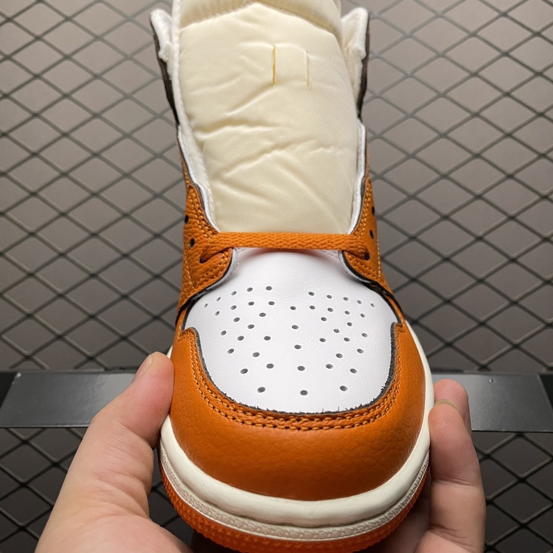 Replica Air Jordan Shoe Air Jordan 1 Retro High OGStarfish  DO9369-101 Size 36-