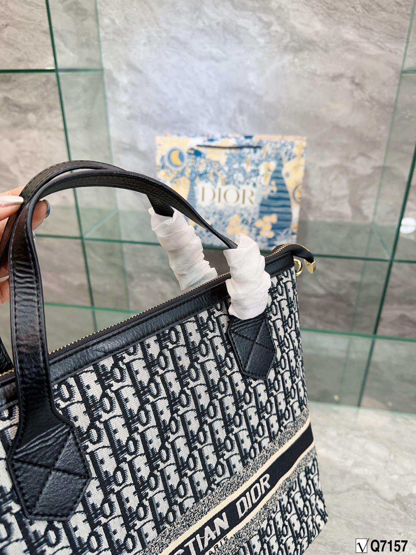Replica Dior Bag 32*31CM
