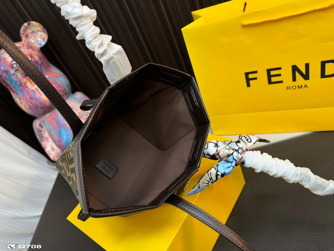 Replica Fendi Bag 15*20CM