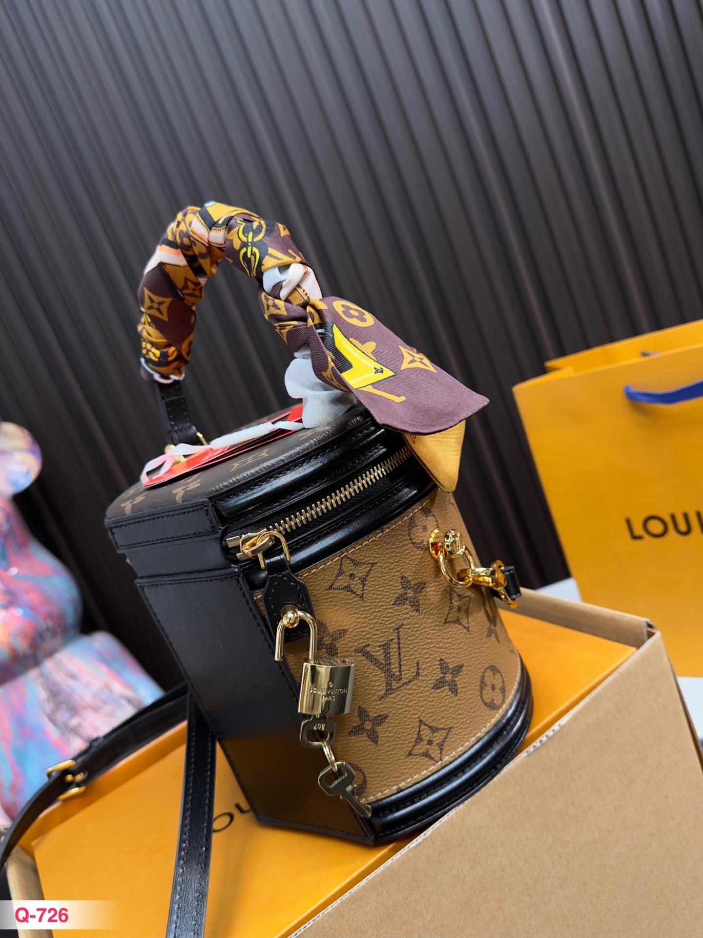 Replica Louis Vuitton Bag 15*14*17CM