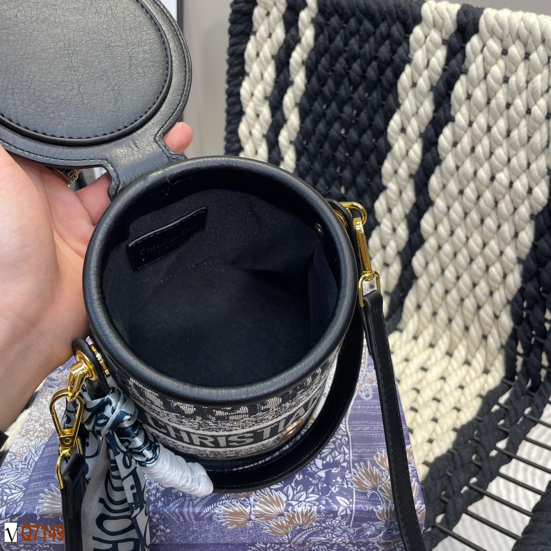 Replica Dior Bag 17*15CM