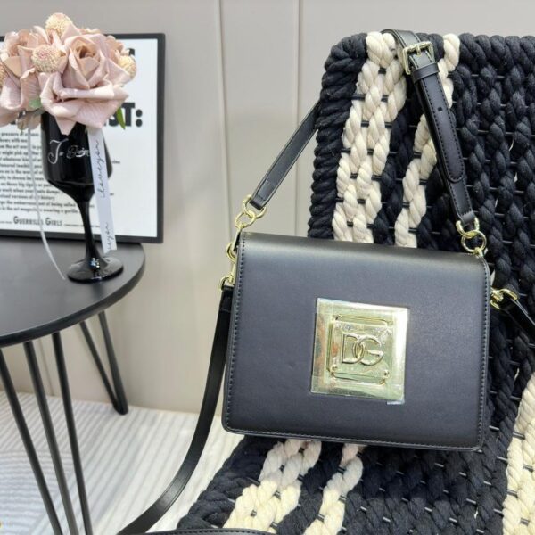 Replica Dolce Gabbana Bag  21.5*17CM