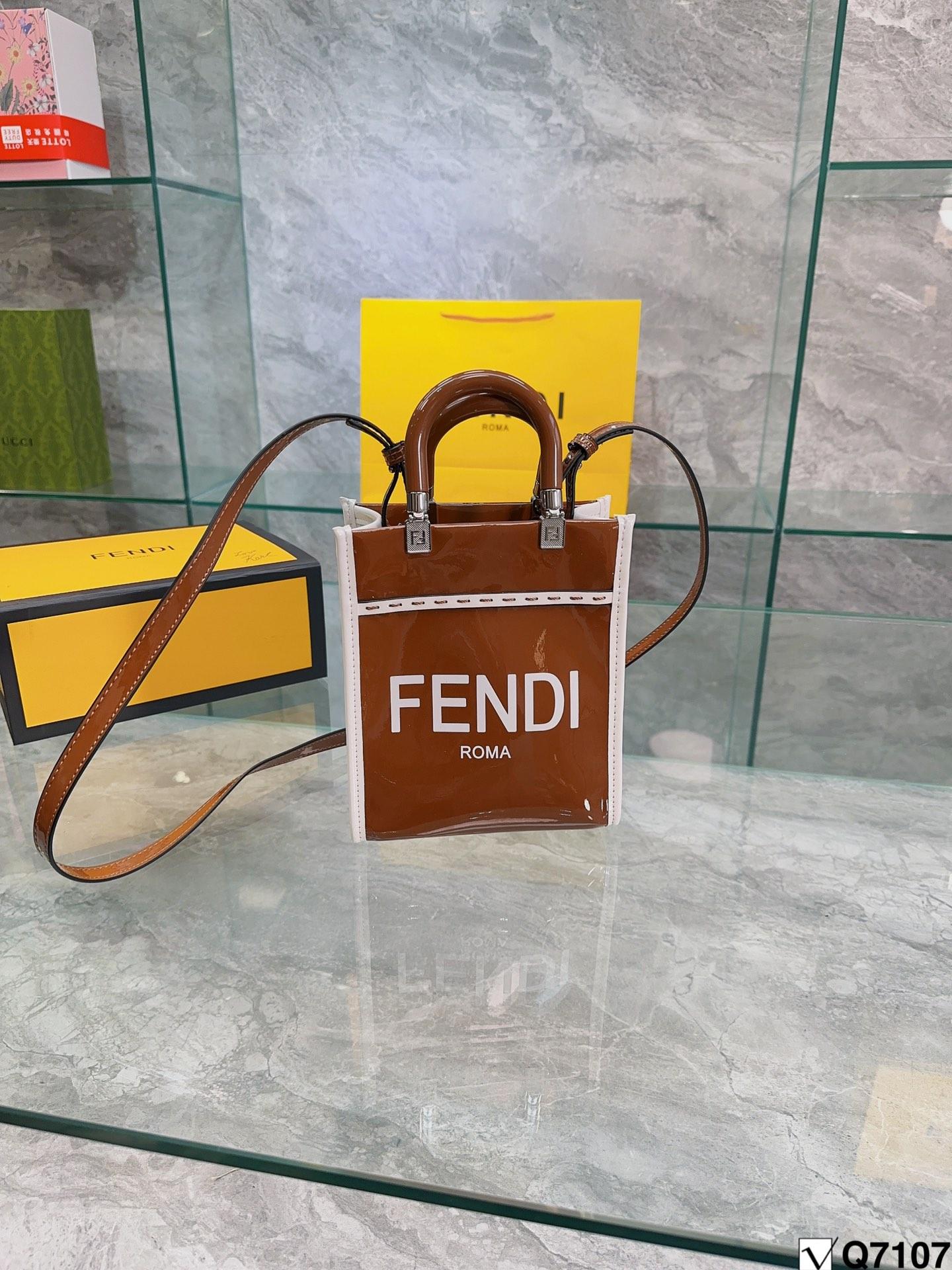 Replica Fendi Bag 26*19CM