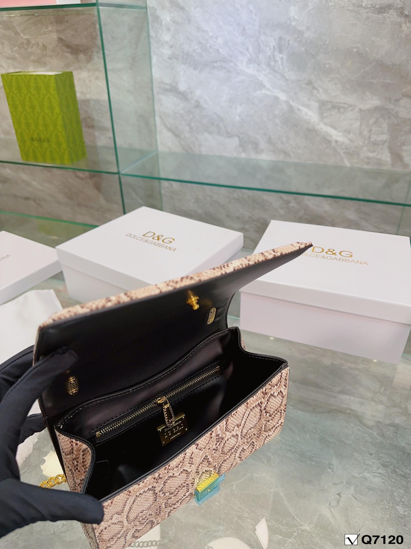 Replica Dolce Gabbana Bag 22*16CM