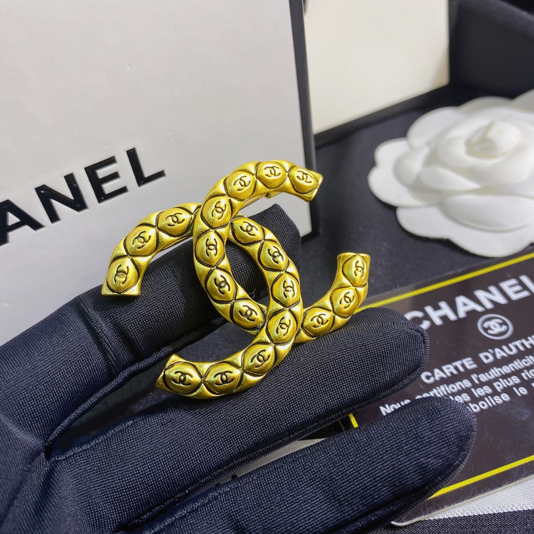 Replica CHANEL Brooch