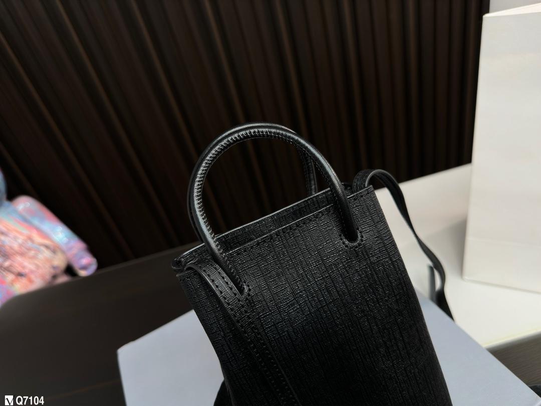 Replica Balenciaga Bag 11*17CM