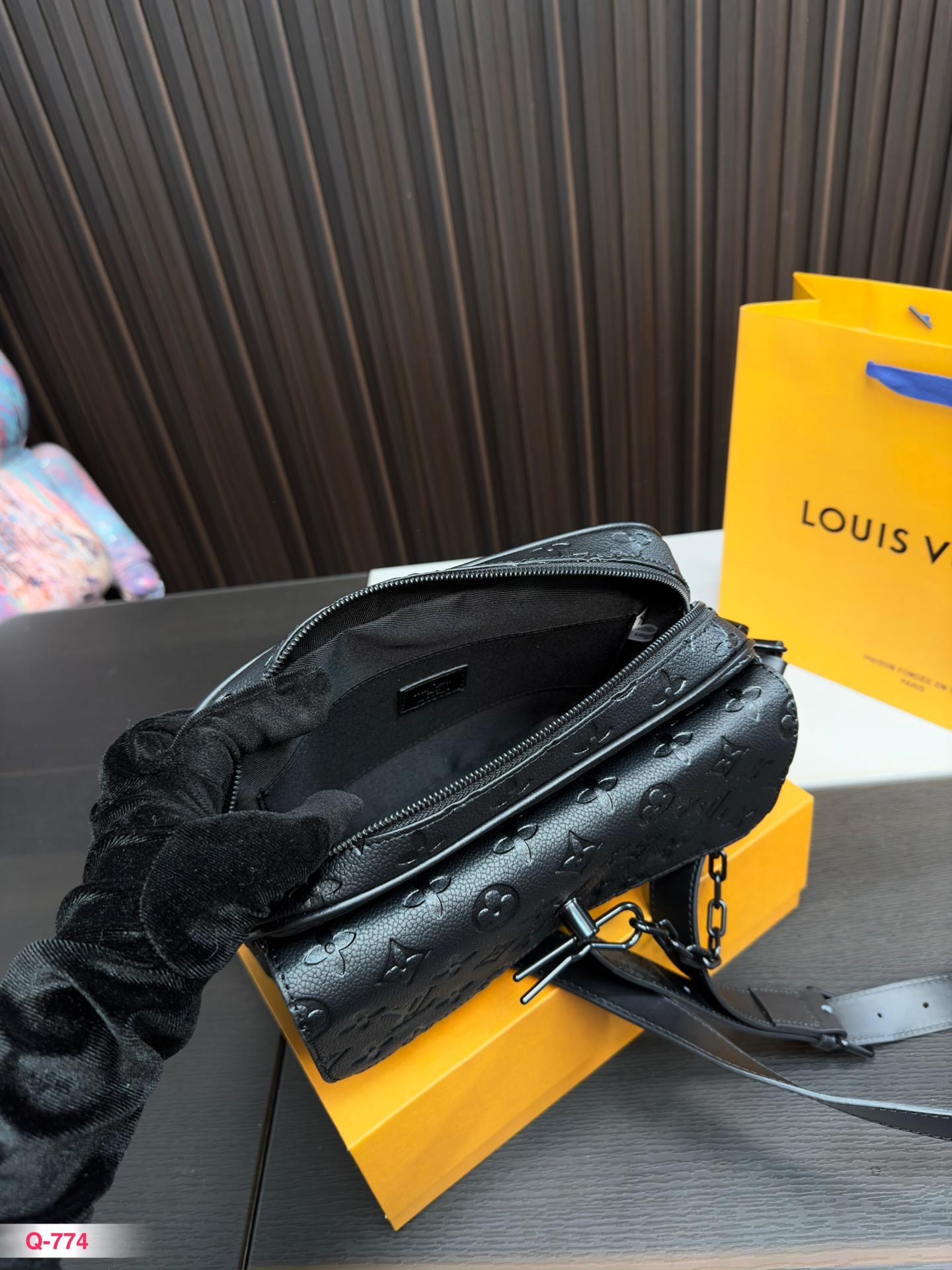 Replica Louis Vuitton Bag 17*24CM
