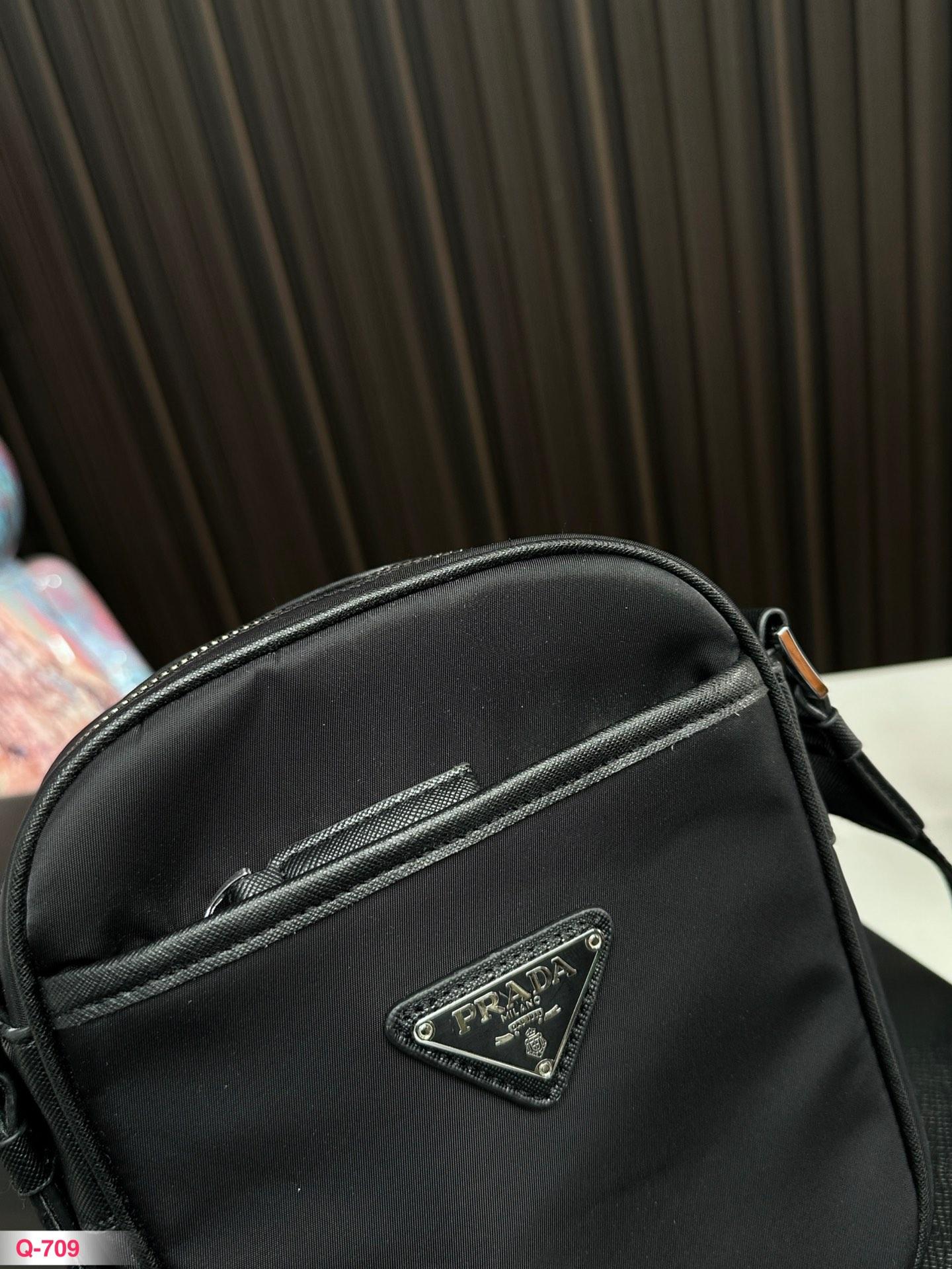 Replica Prada Bag 20*16CM
