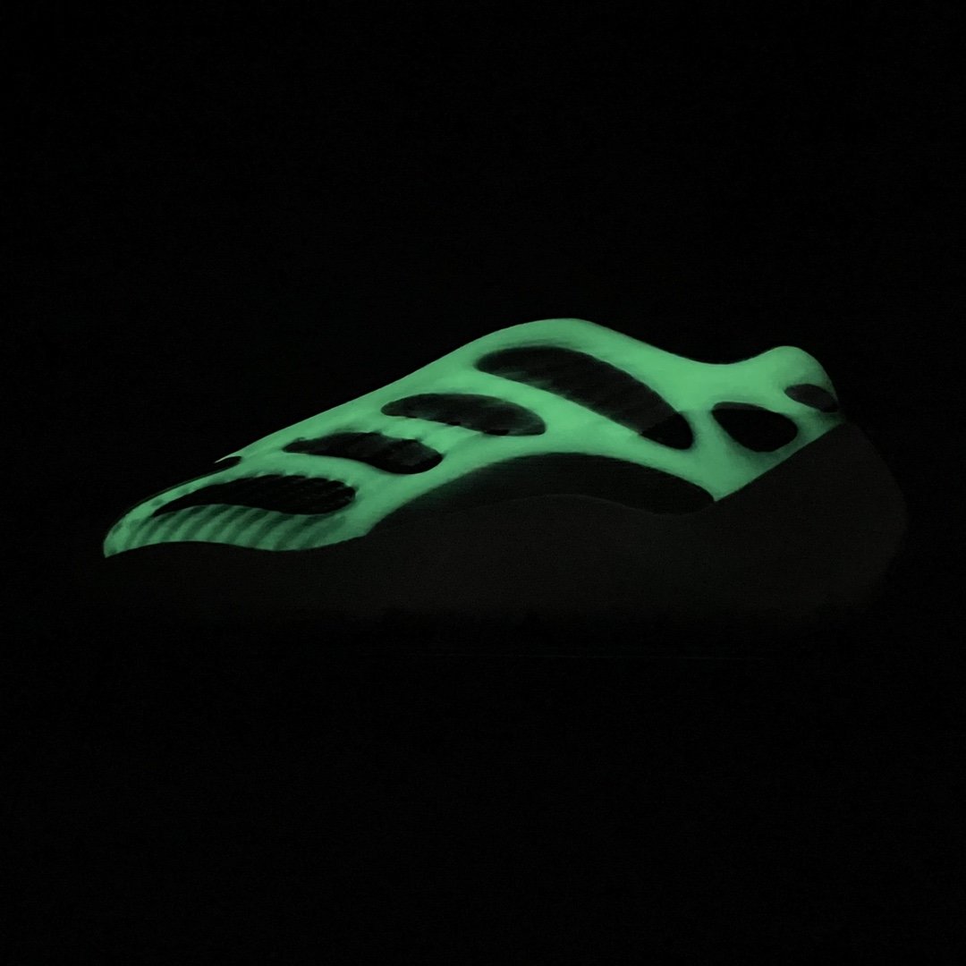 Replica Adidas Yeezy Shoe Adidas Yeezy 700V3 ID1674 Size 36-48 37YEFT101