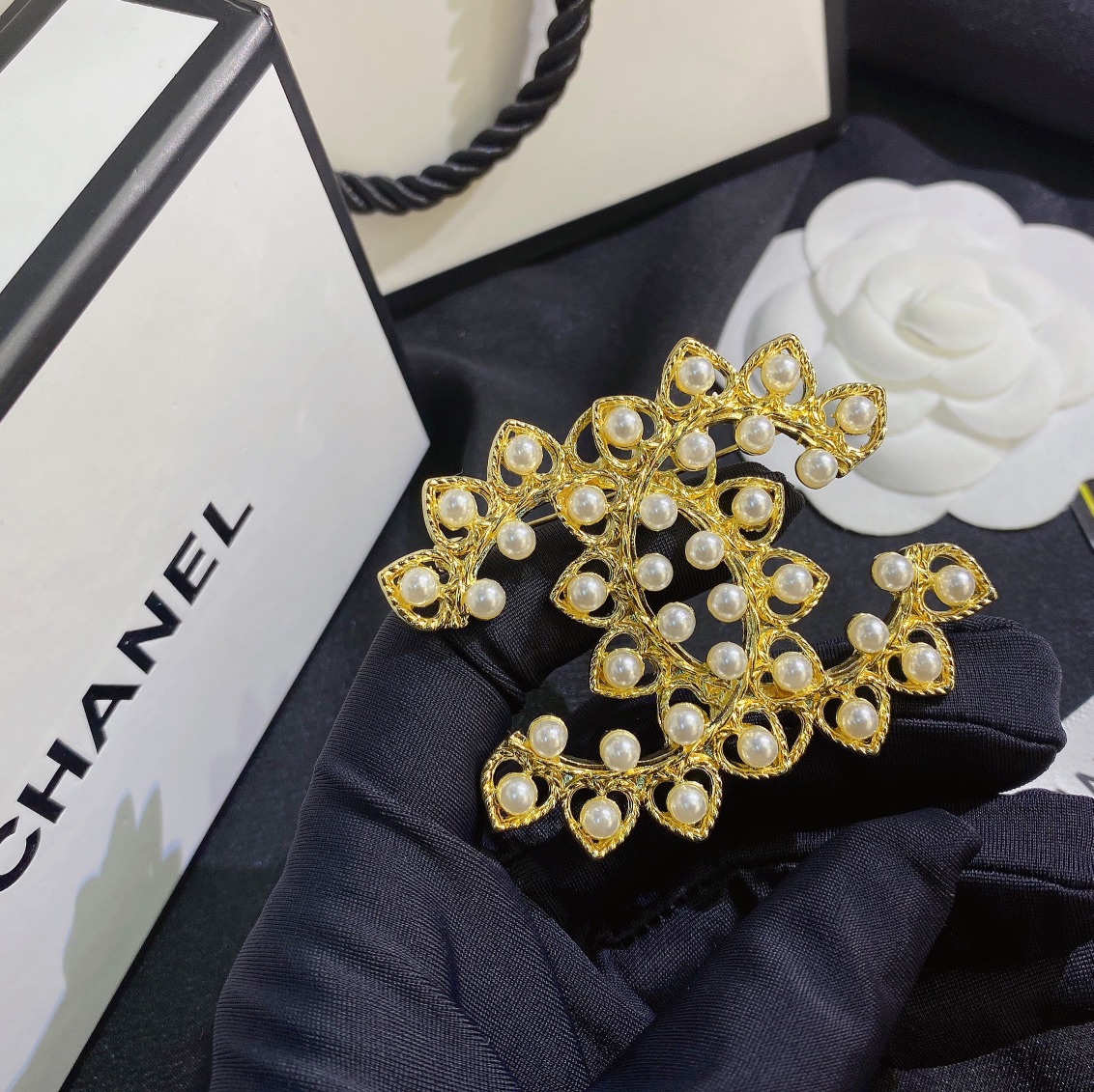 Replica CHANEL Brooch
