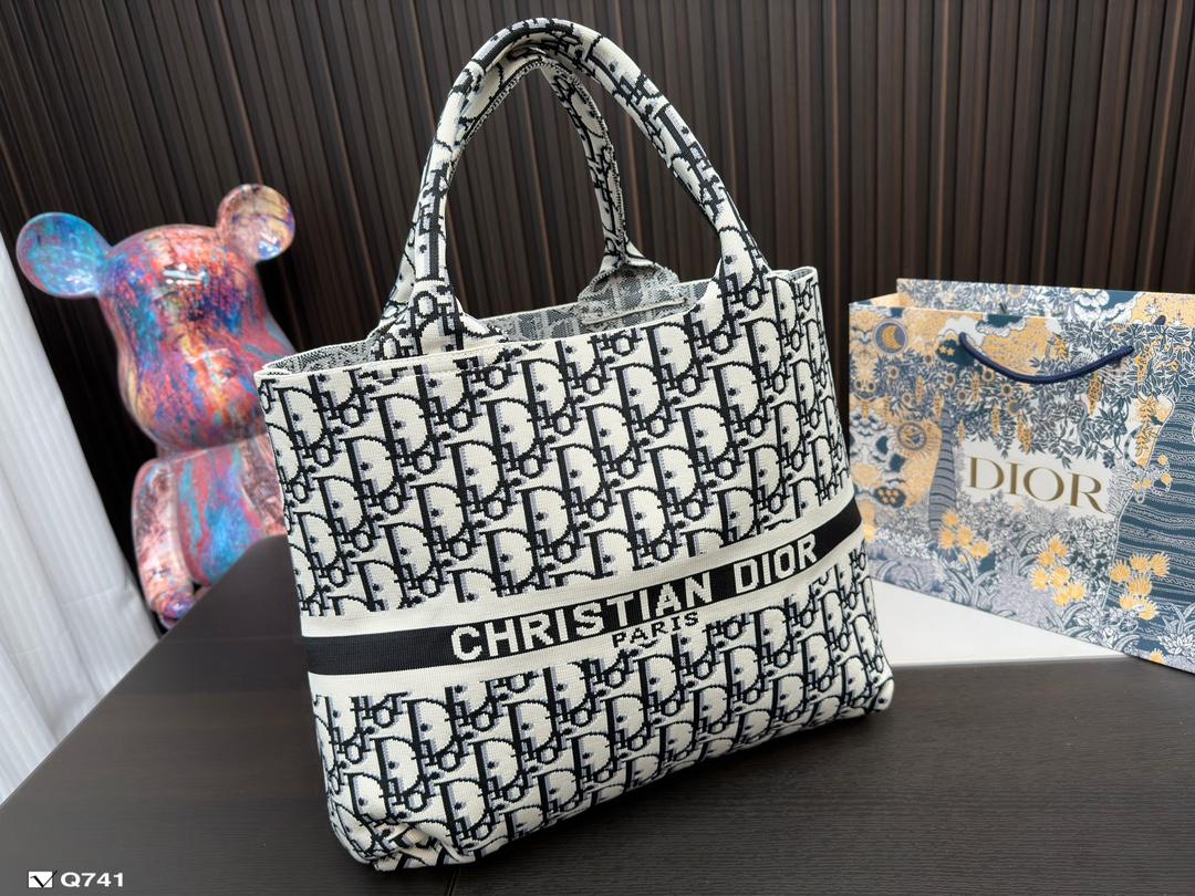 Replica Dior Bag 37*32CM