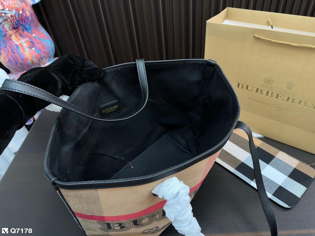 Replica Burberry Bag 31*29CM