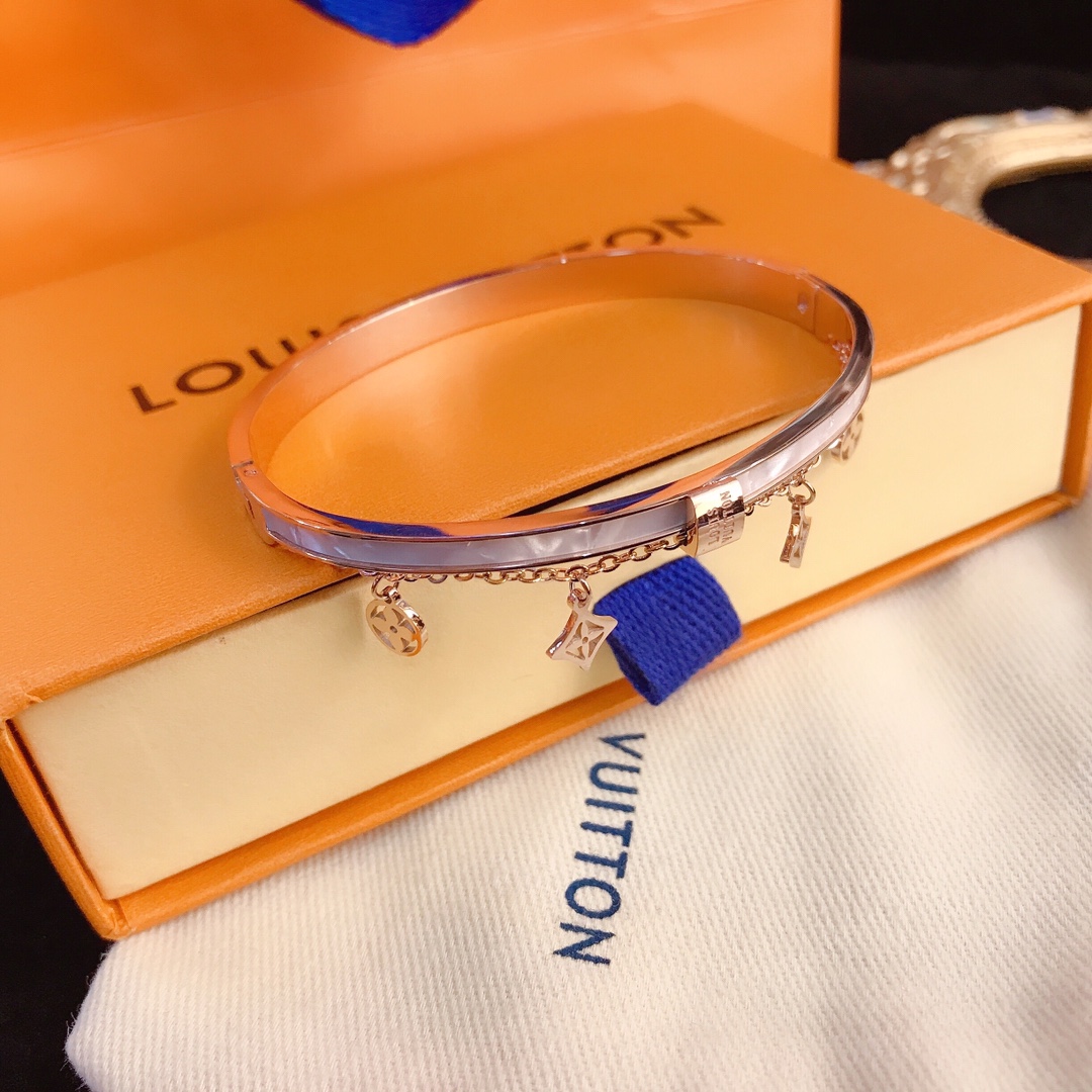 Replica LOUIS VUITTON Bangle