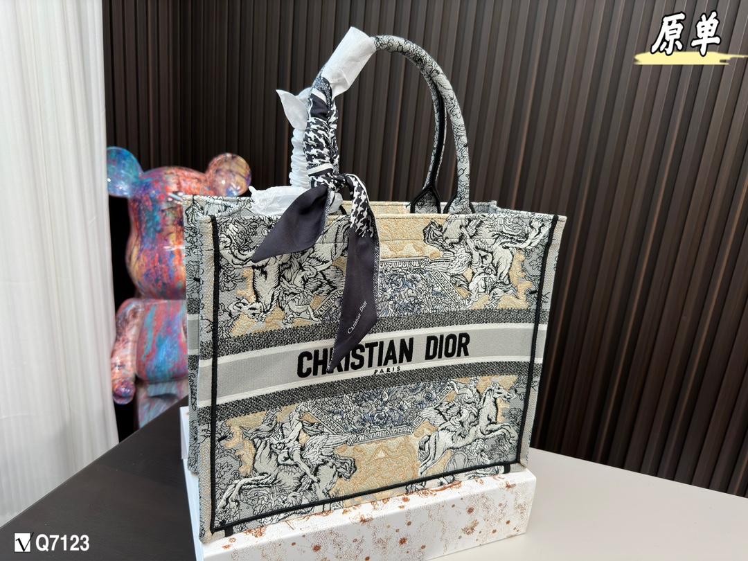 Replica Dior Bag   41*34CM/36*27CM