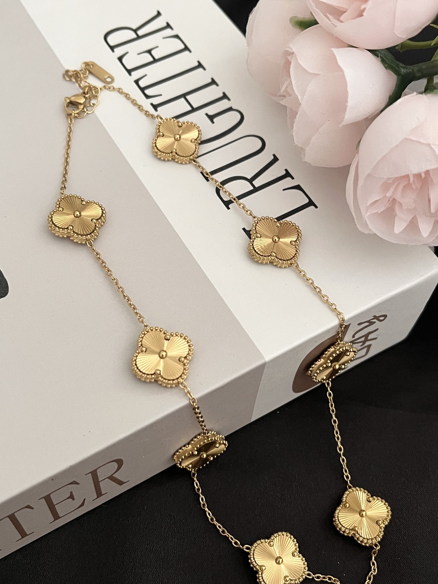 Replica VanCleef Arpels Necklace