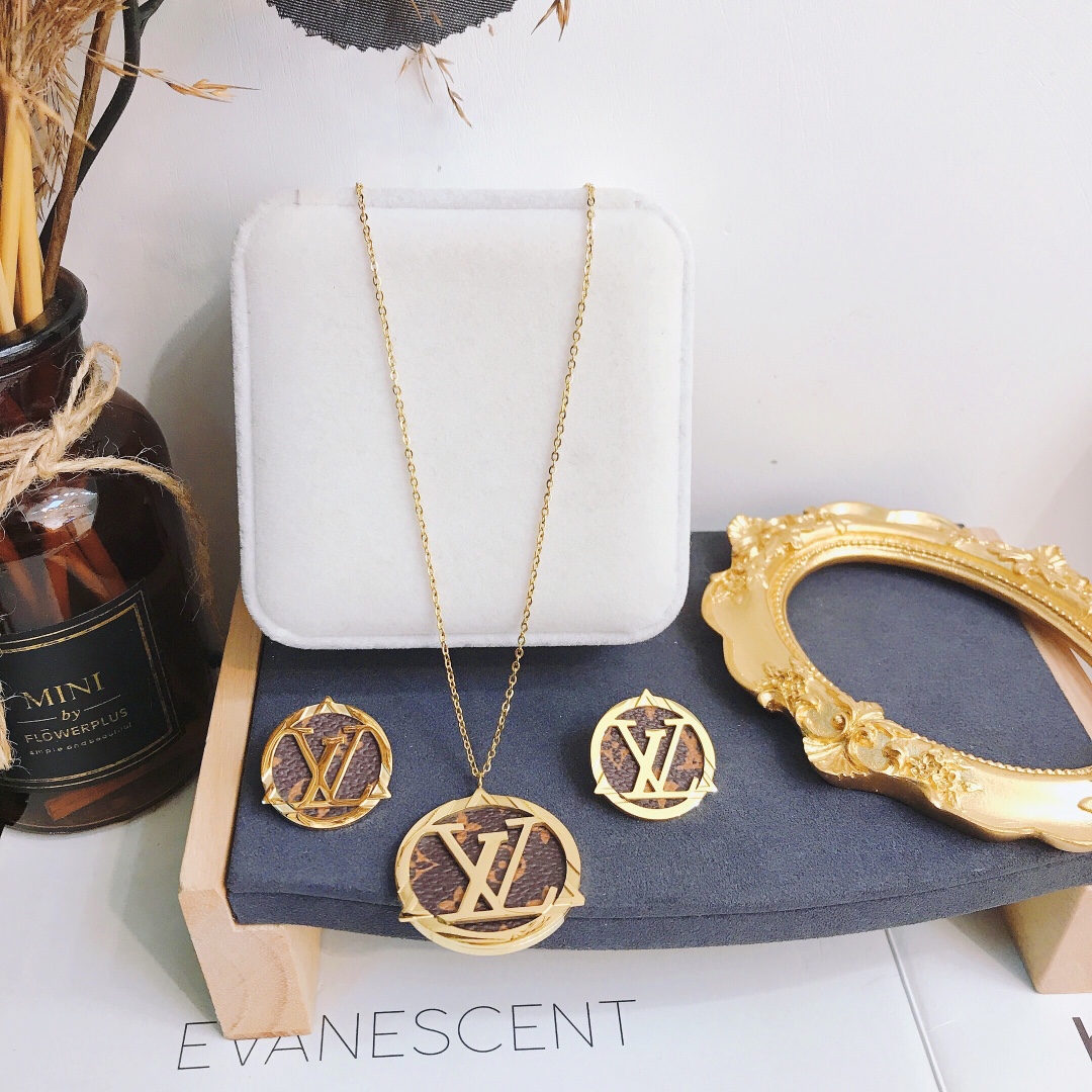 Replica LOUIS VUITTON Necklace