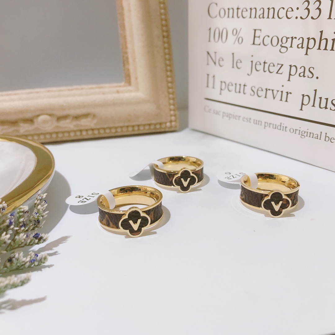 Replica LOUIS VUITTON Ring