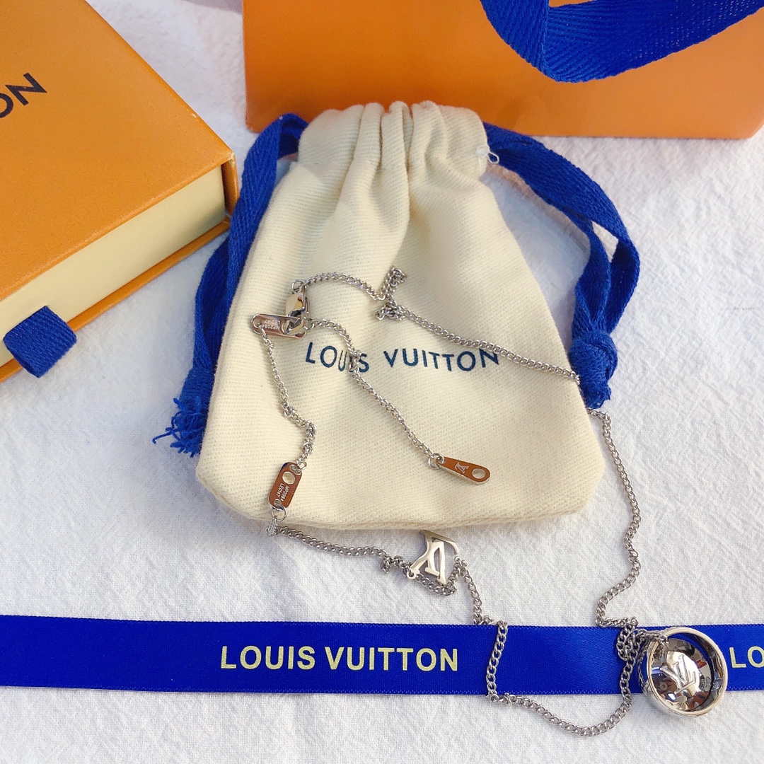 Replica LOUIS VUITTON Necklace