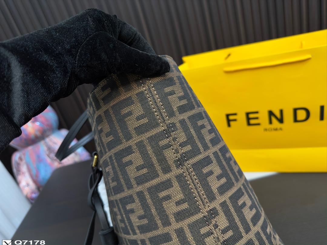 Replica Fendi Bag 26*23CM
