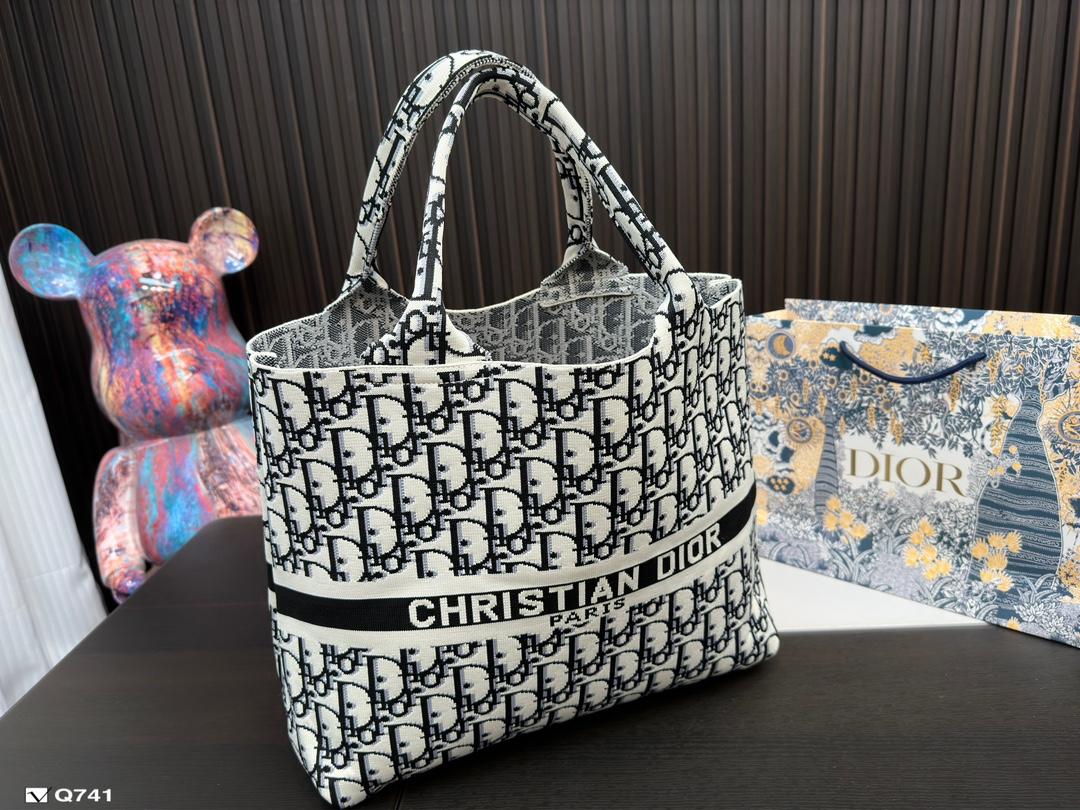 Replica Dior Bag 37*32CM