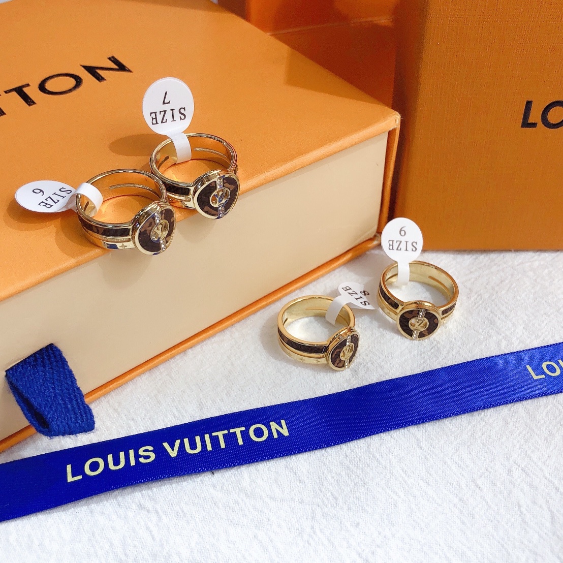 Replica LOUIS VUITTON Ring