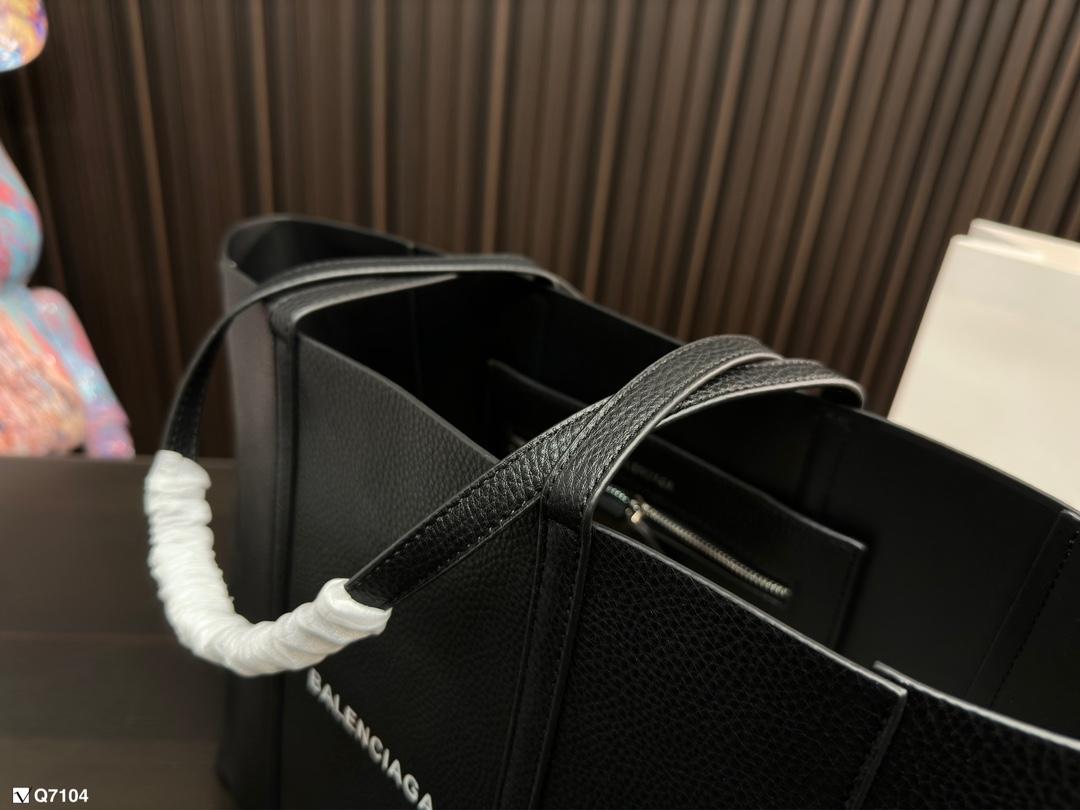 Replica Balenciaga Bag 36*29CM