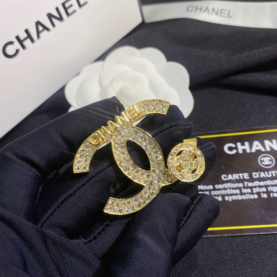 Replica CHANEL Brooch