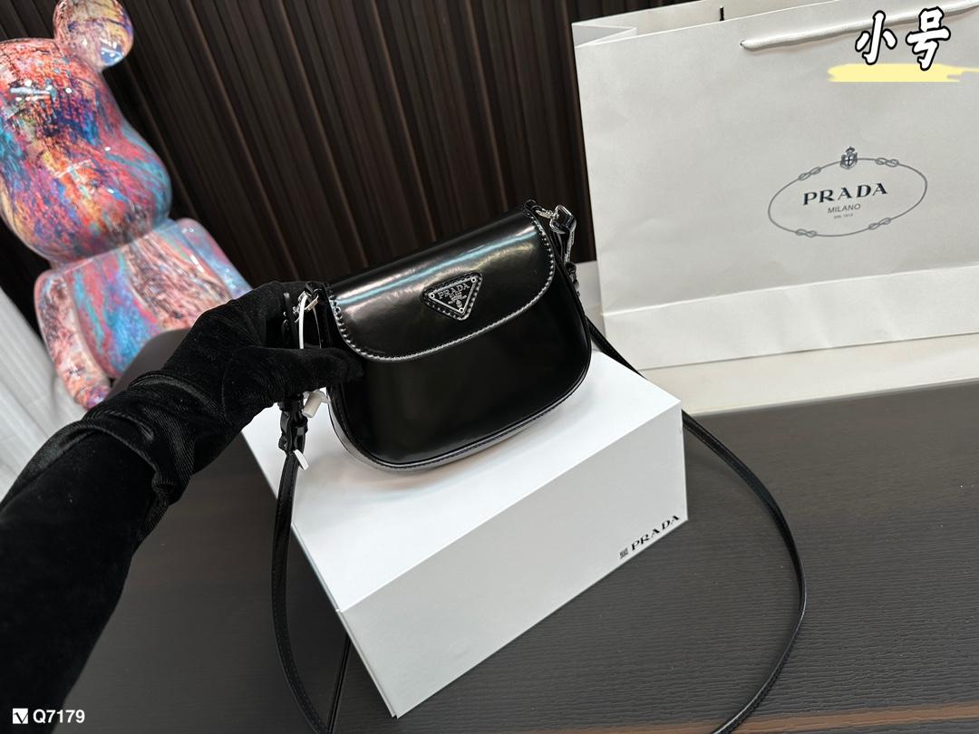 Replica Prada Bag 18*15CM