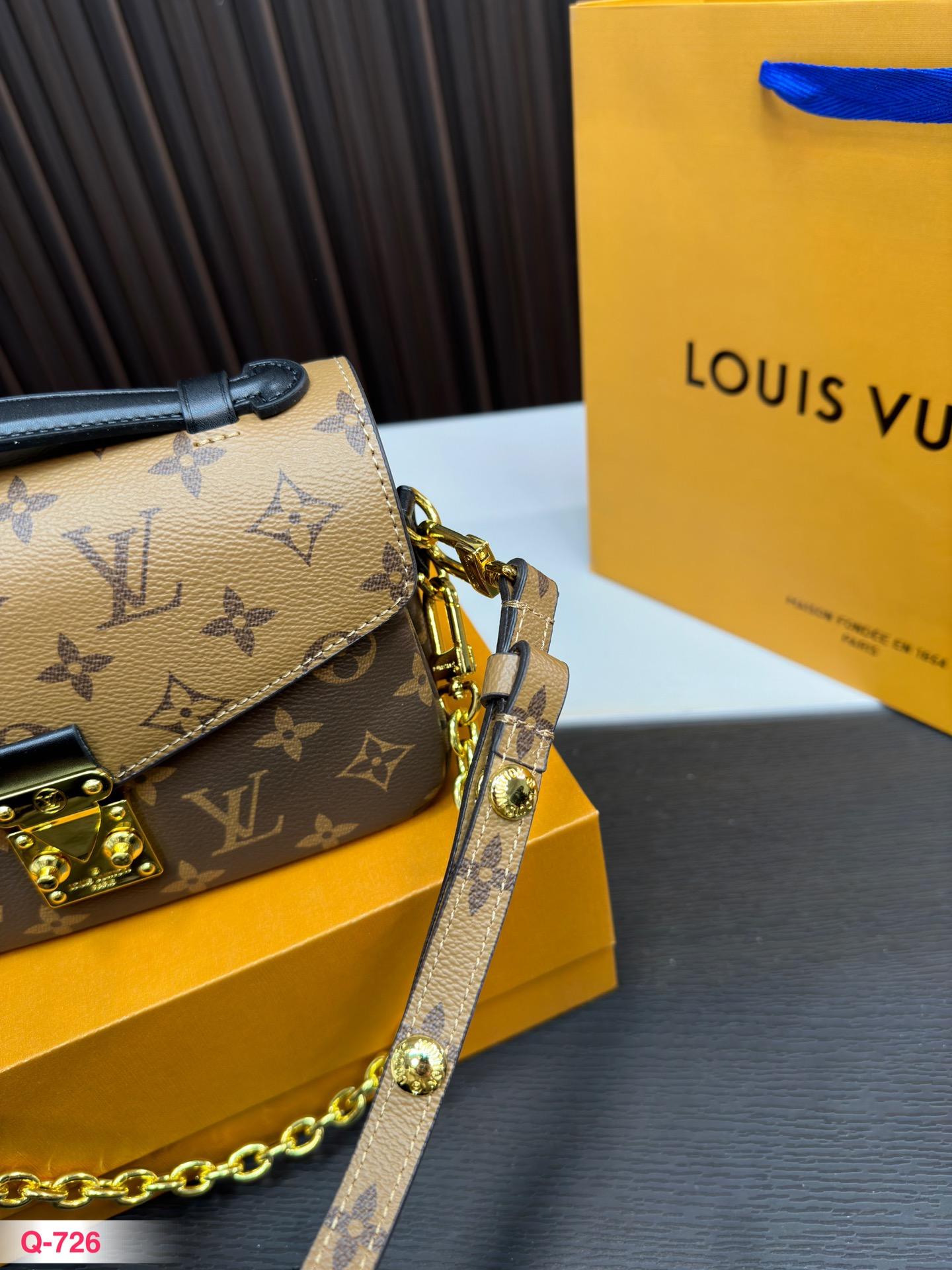 Replica Louis Vuitton Bag 21*13*6CM