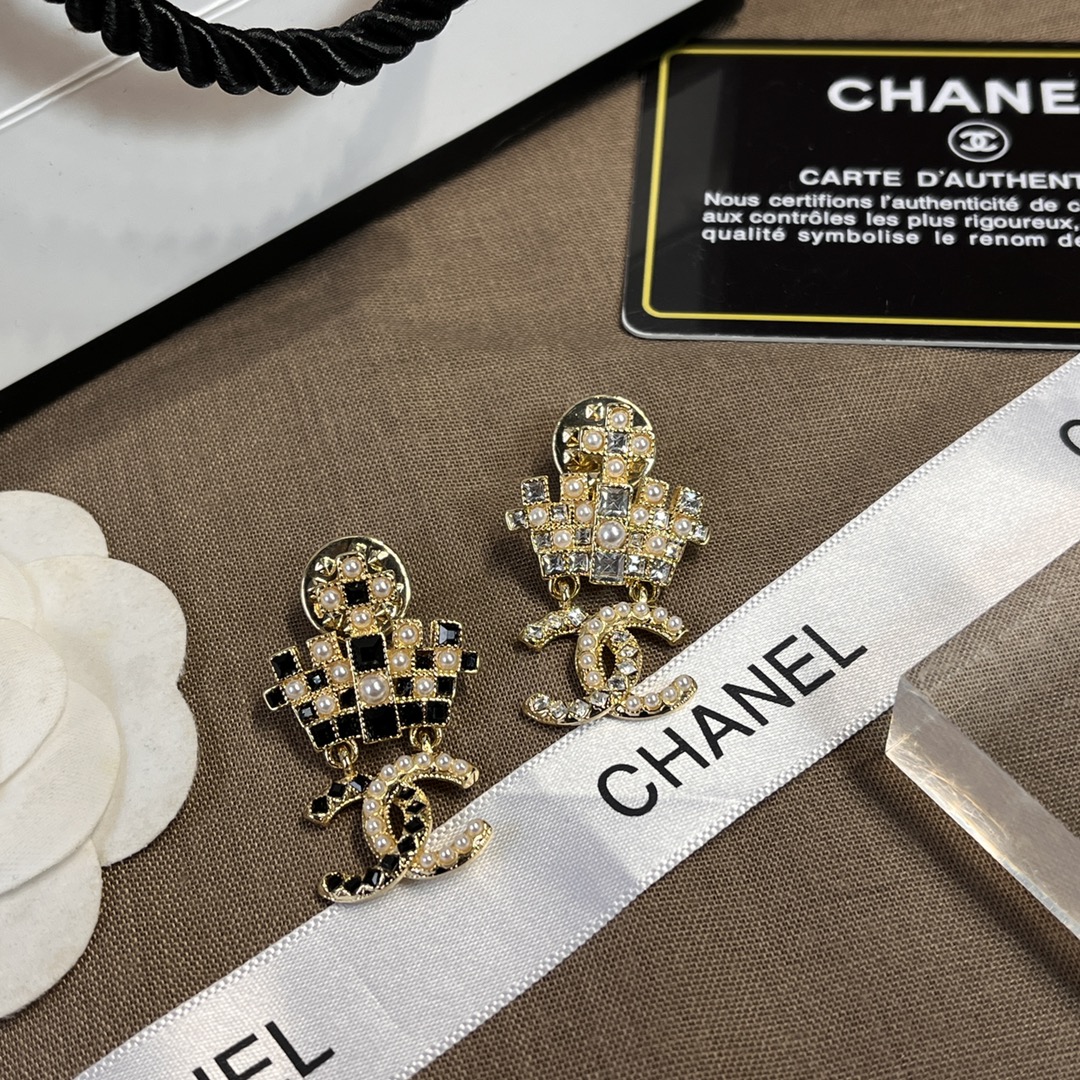 Replica CHANEL Brooch