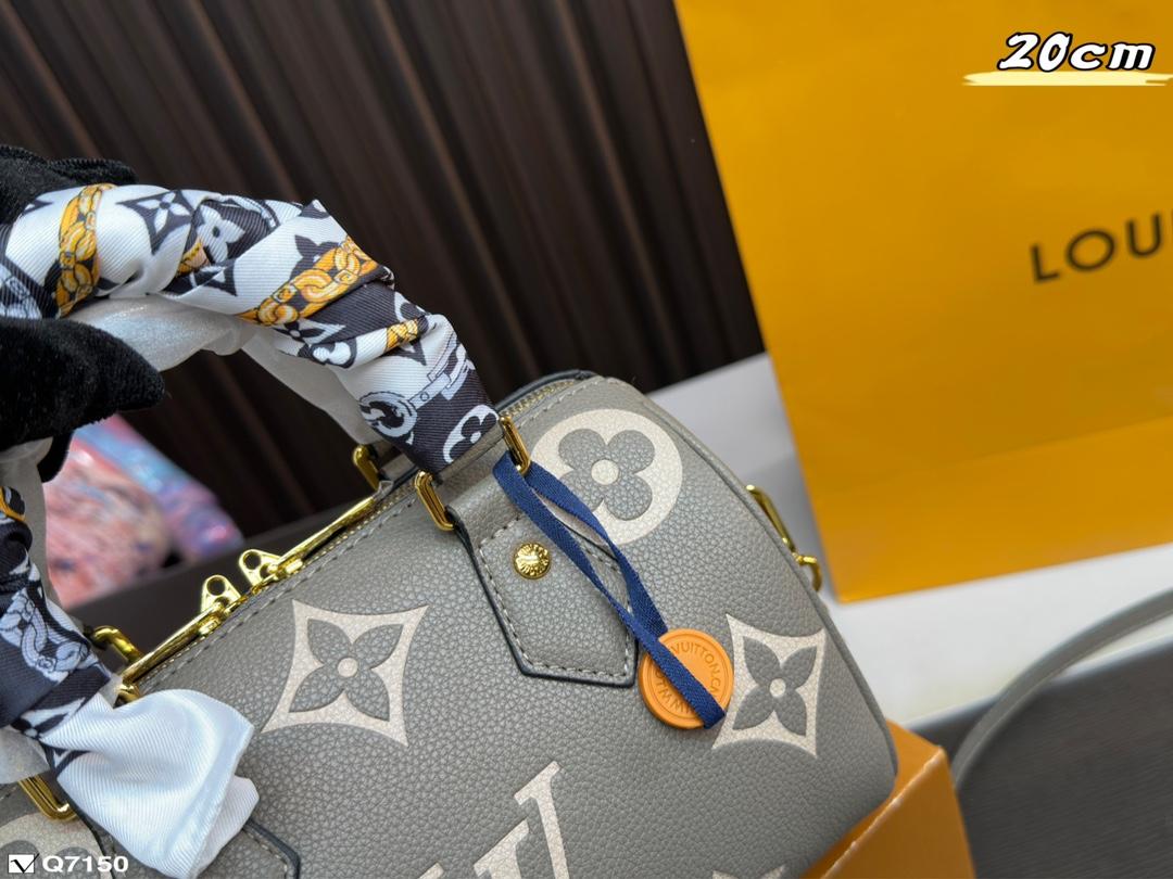 Replica Louis Vuitton Bag 13*CM