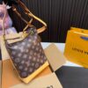 Replica Louis Vuitton Bag 22*18CM