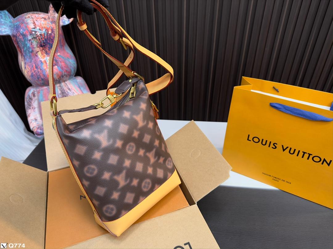 Replica Louis Vuitton Bag 22*18CM