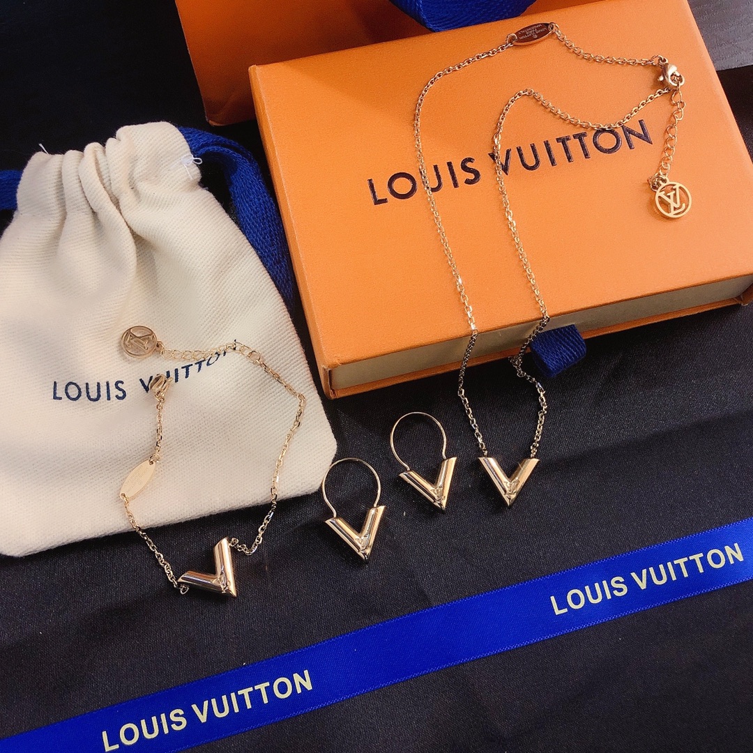 Replica LOUIS VUITTON Necklace