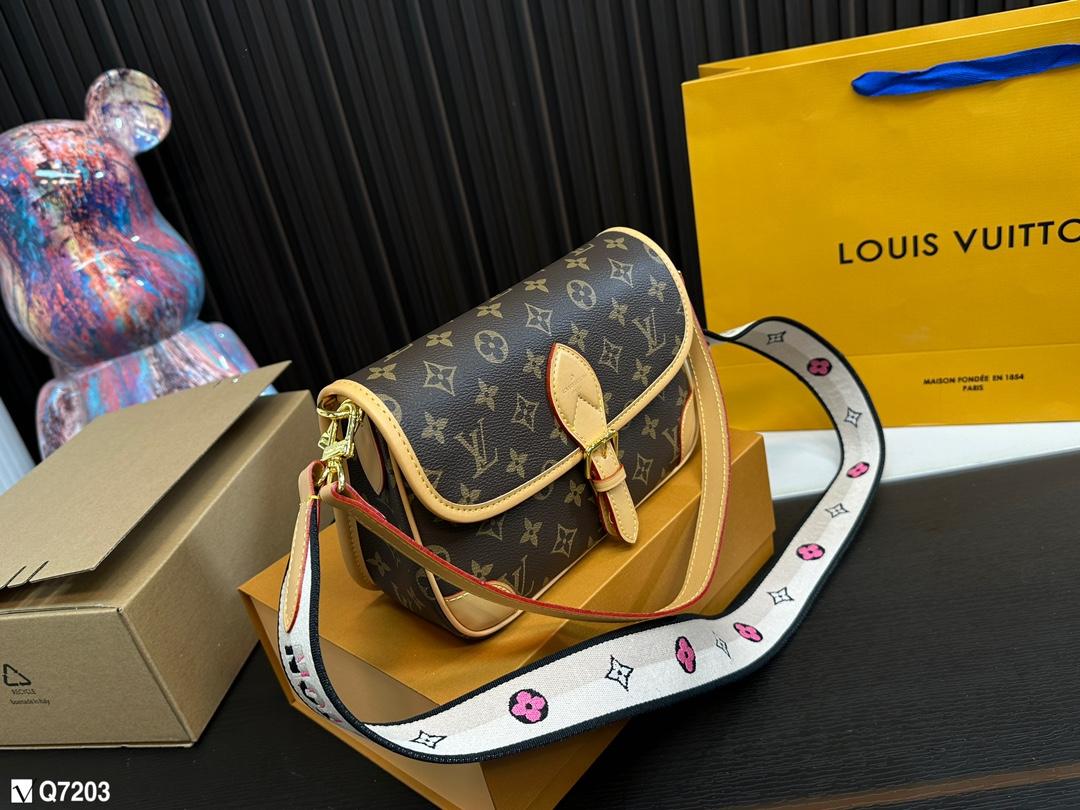Replica Louis Vuitton Bag 24*15CM