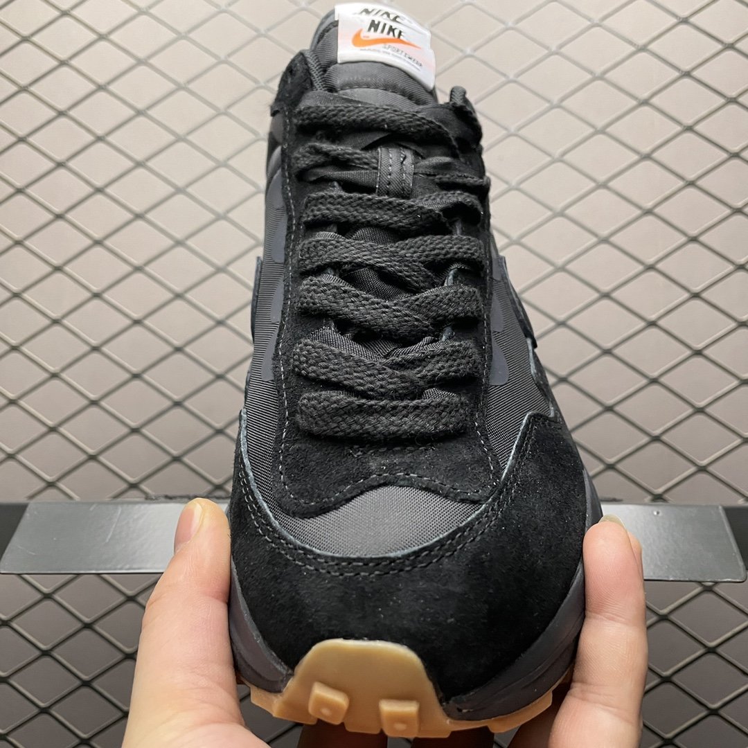 Replica Nike Shoe Sacai x Nike Vaporwaffle Nylon Black 3.0 DD1875-00136-46