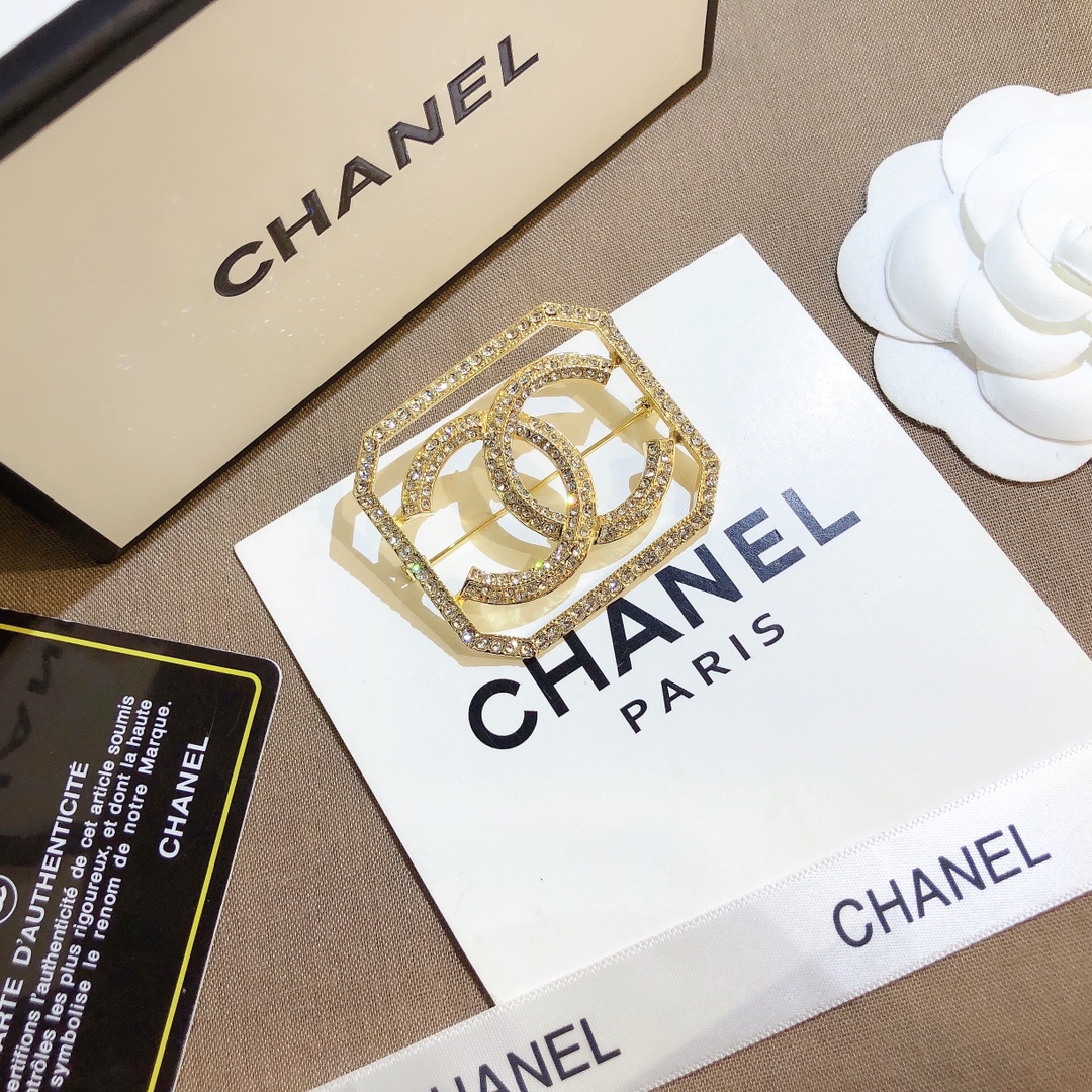 Replica CHANEL Brooch