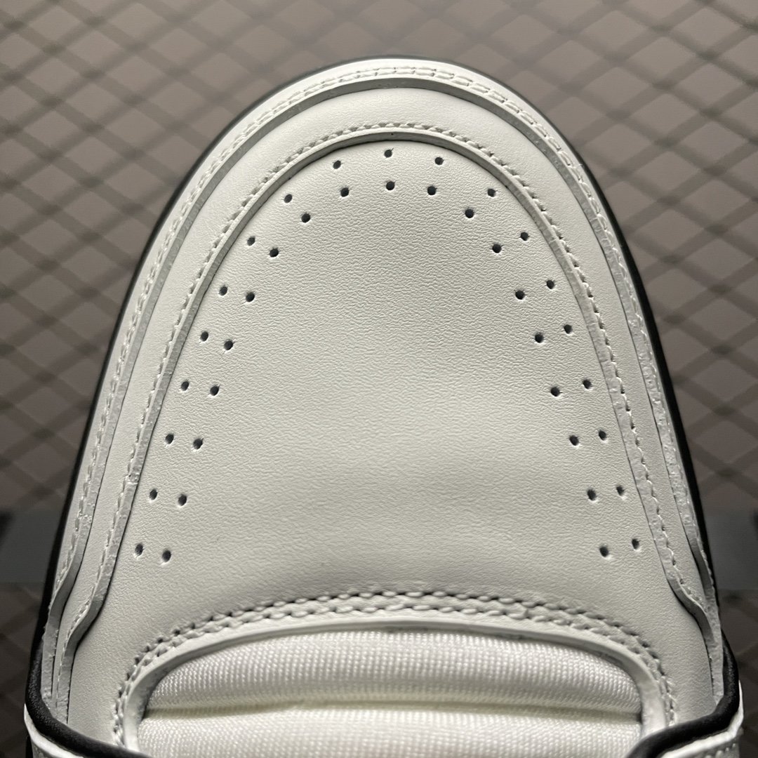 Replica Louis Vuitton Shoe Louis Vuitton Trail Sneaker LV _01689