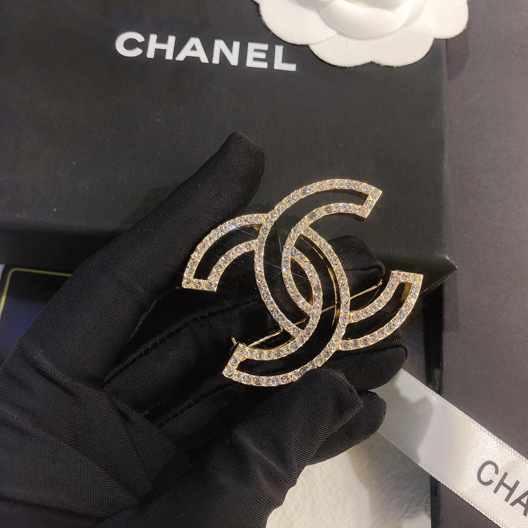 Replica CHANEL Brooch