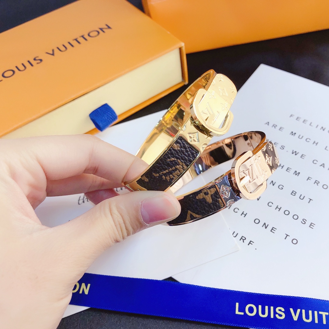 Replica LOUIS VUITTON Bangle