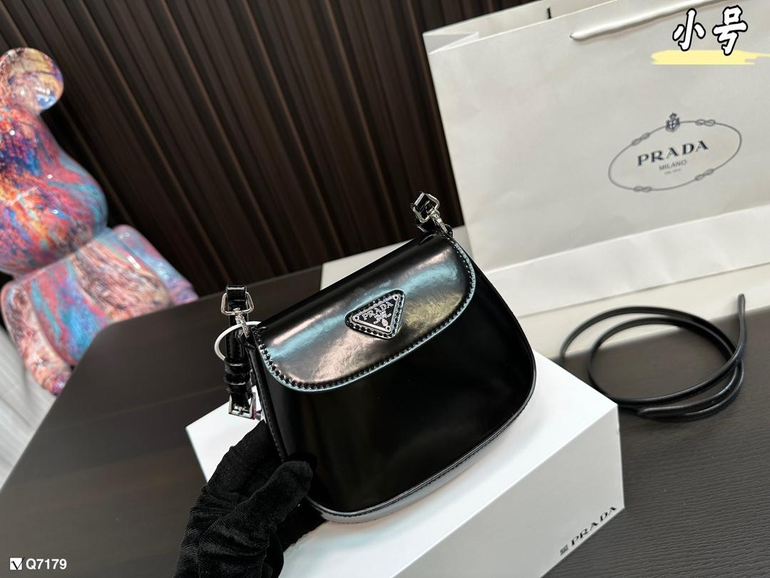 Replica Prada Bag 18*15CM