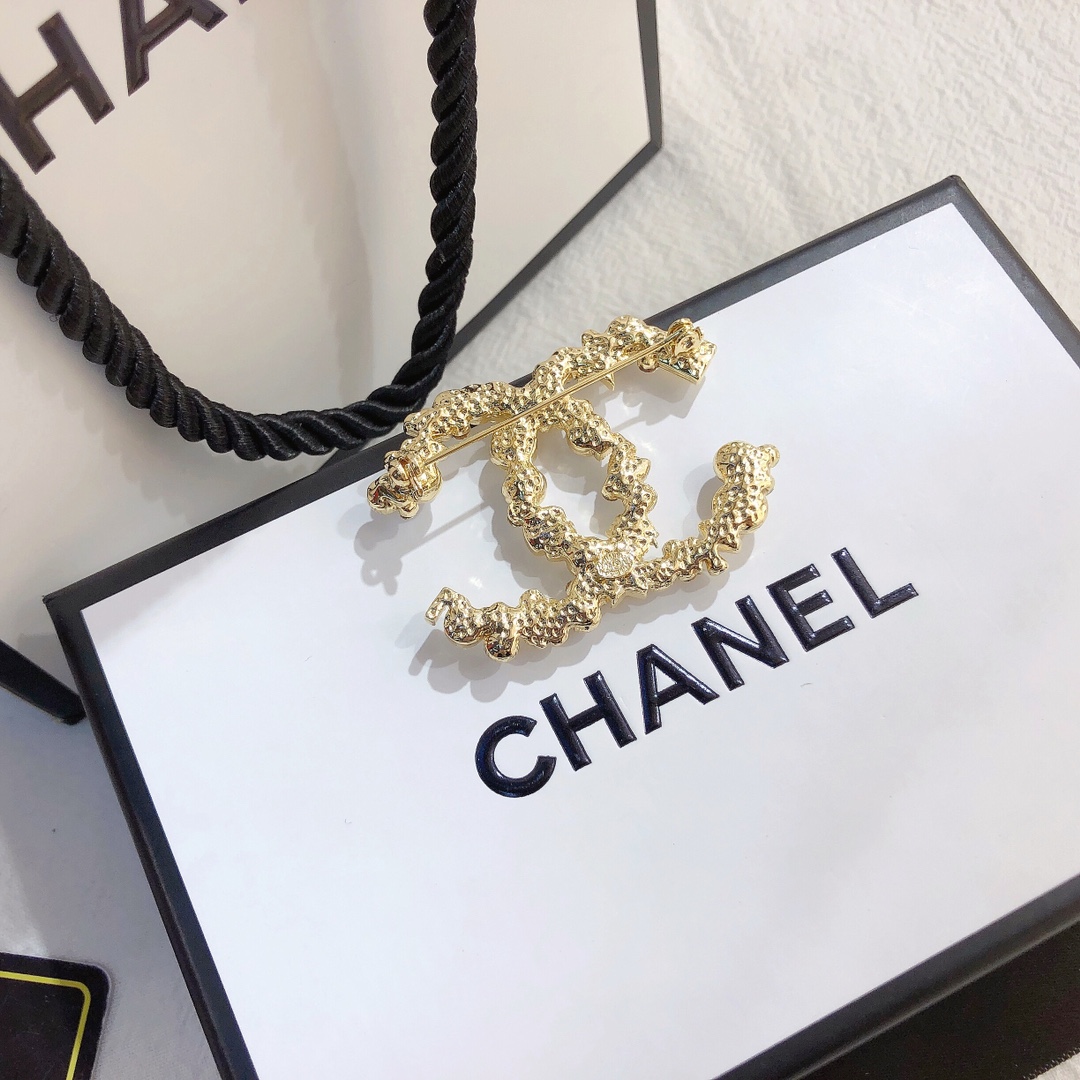 Replica CHANEL Brooch
