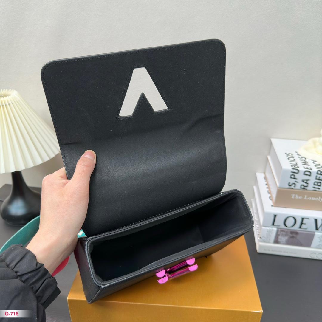 Replica Louis Vuitton Bag 23*16 CM