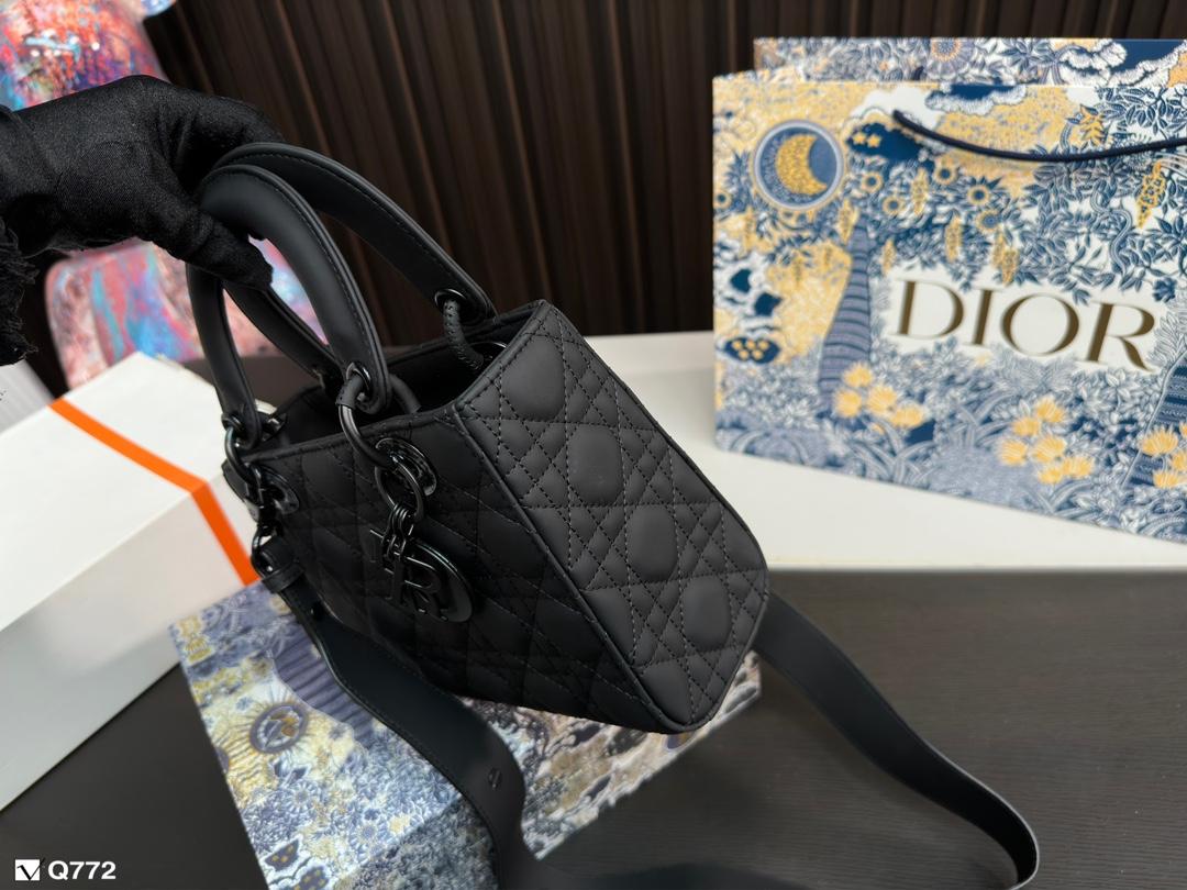 Replica Dior Bag  17*20CM/17*14CM