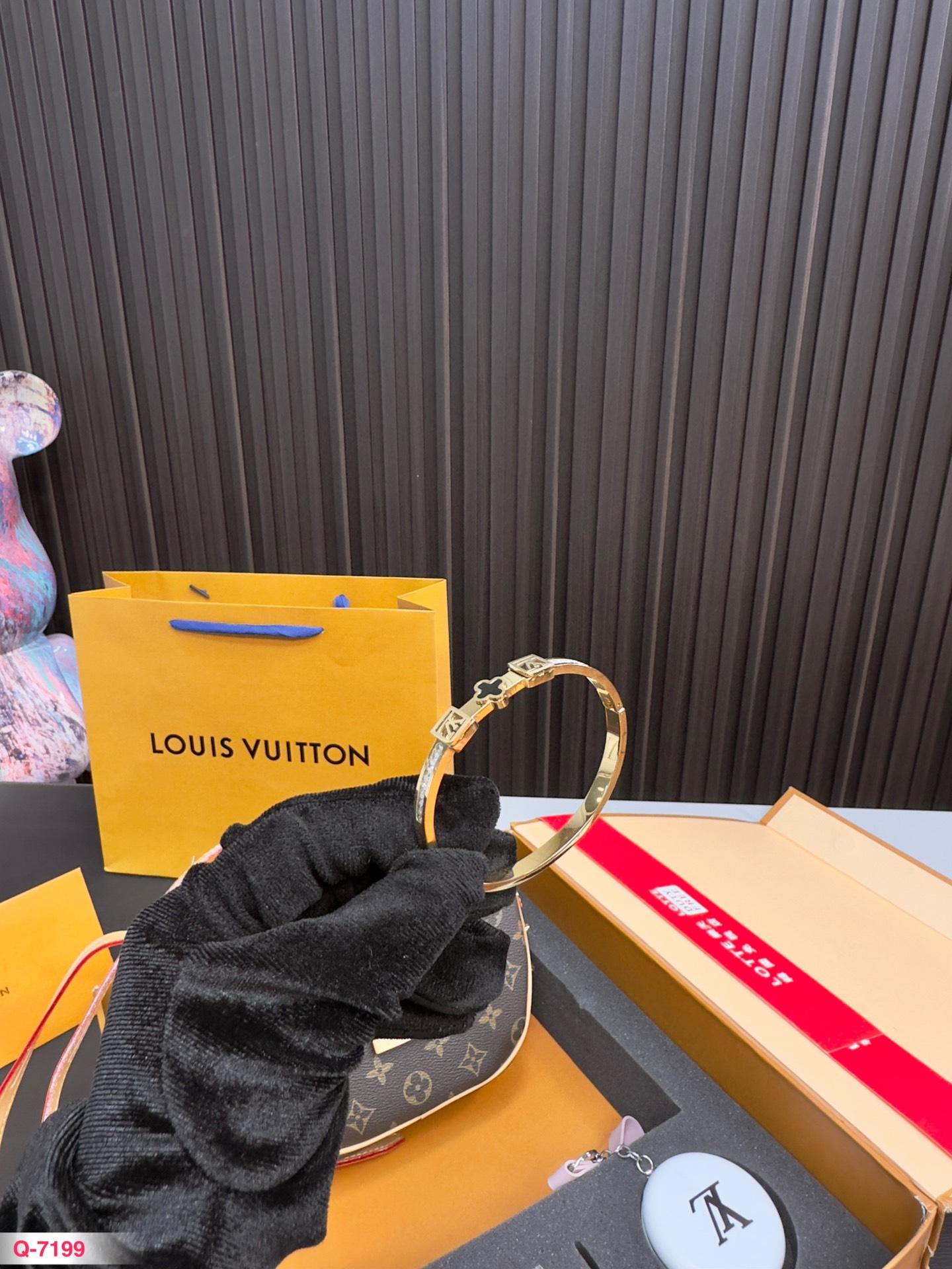 Replica Louis Vuitton Bag set 21*19CM