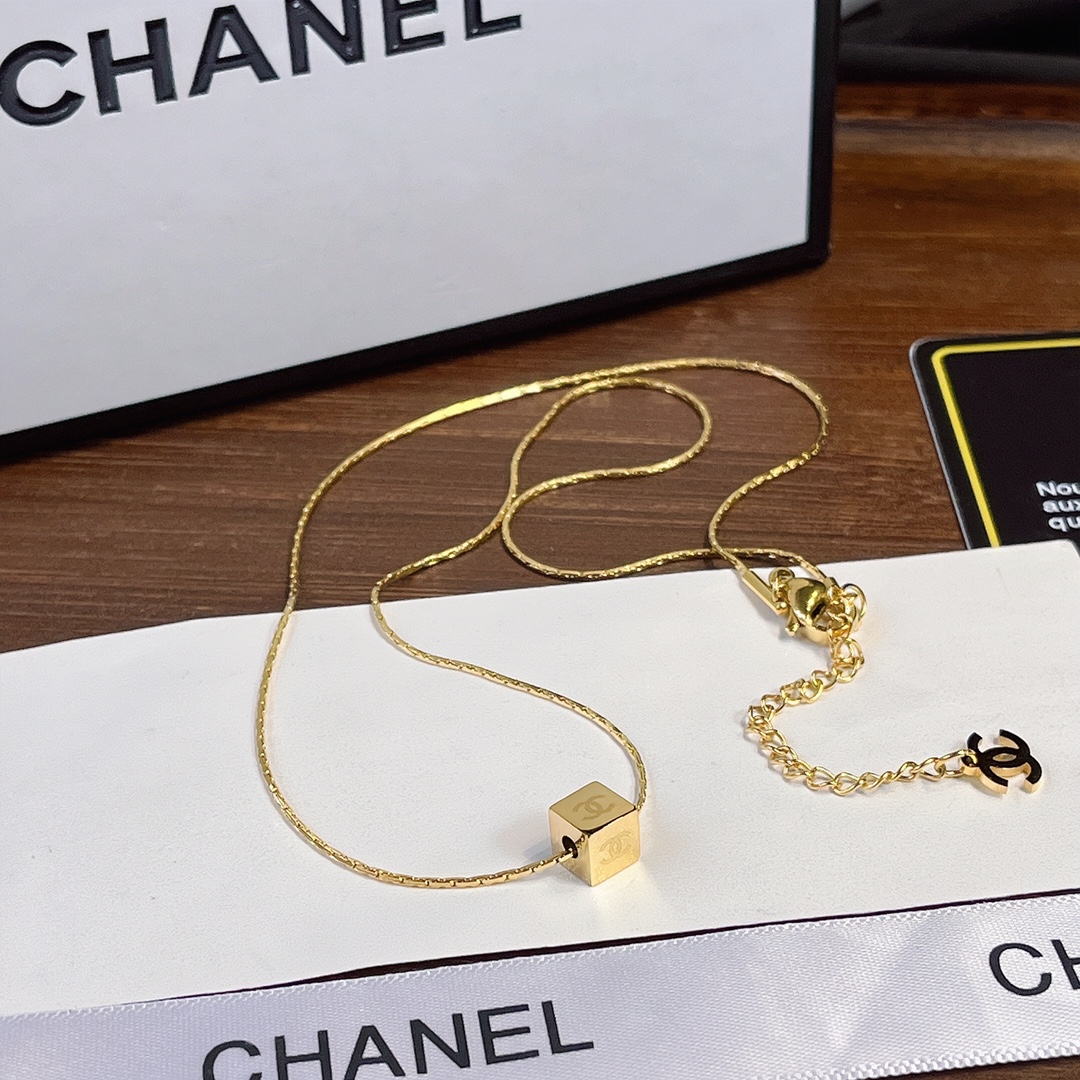 Replica CHANEL Necklace