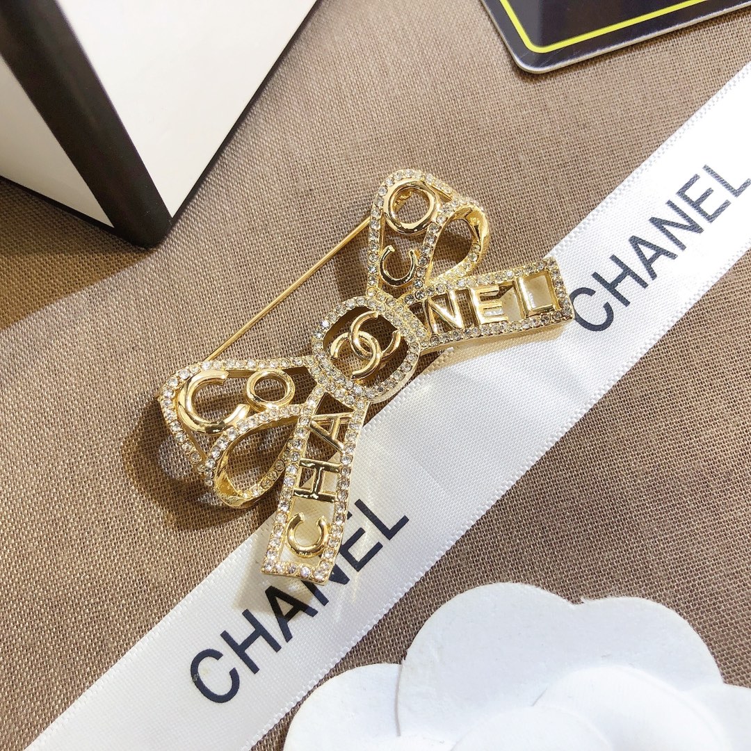 Replica CHANEL Brooch