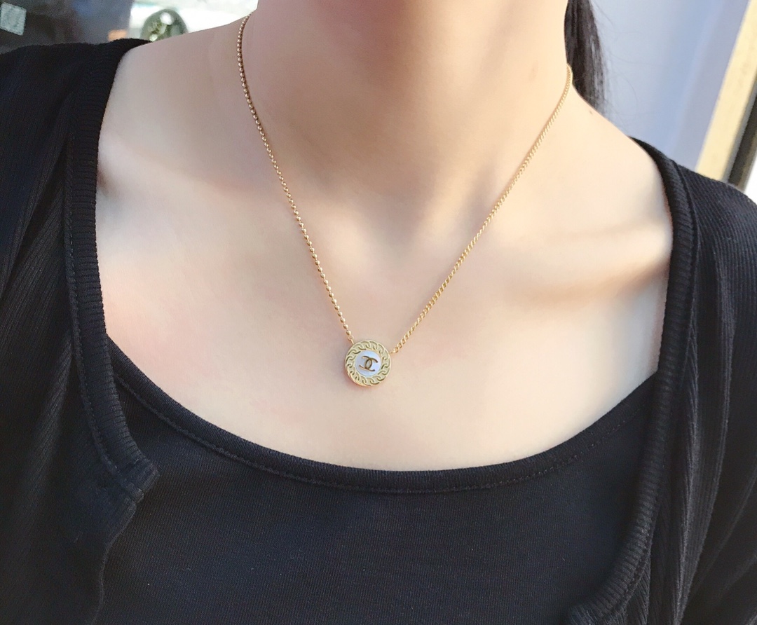 Replica CHANEL Necklace